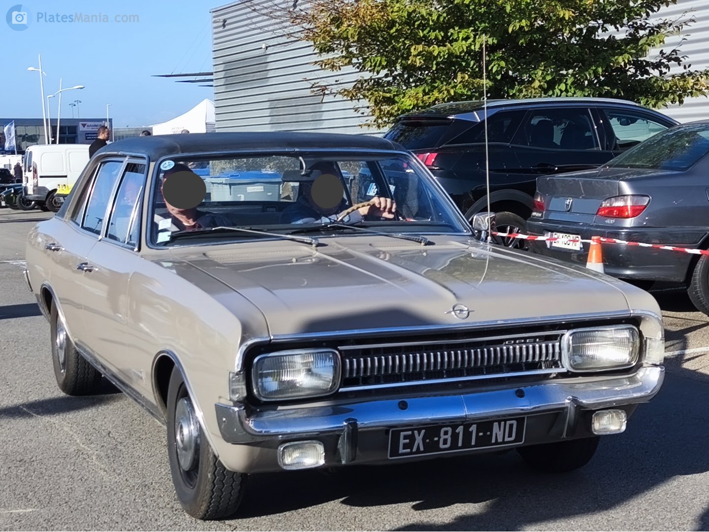 EX-811-ND, Opel Commodore 1st gen Sedan (A), 1967–1972