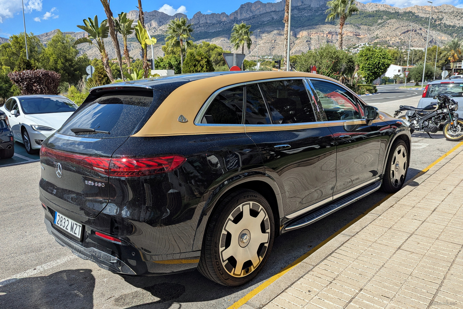 2832 MZT, Mercedes-Benz EQS Maybach, 1st gen SUV (X296), 2023–