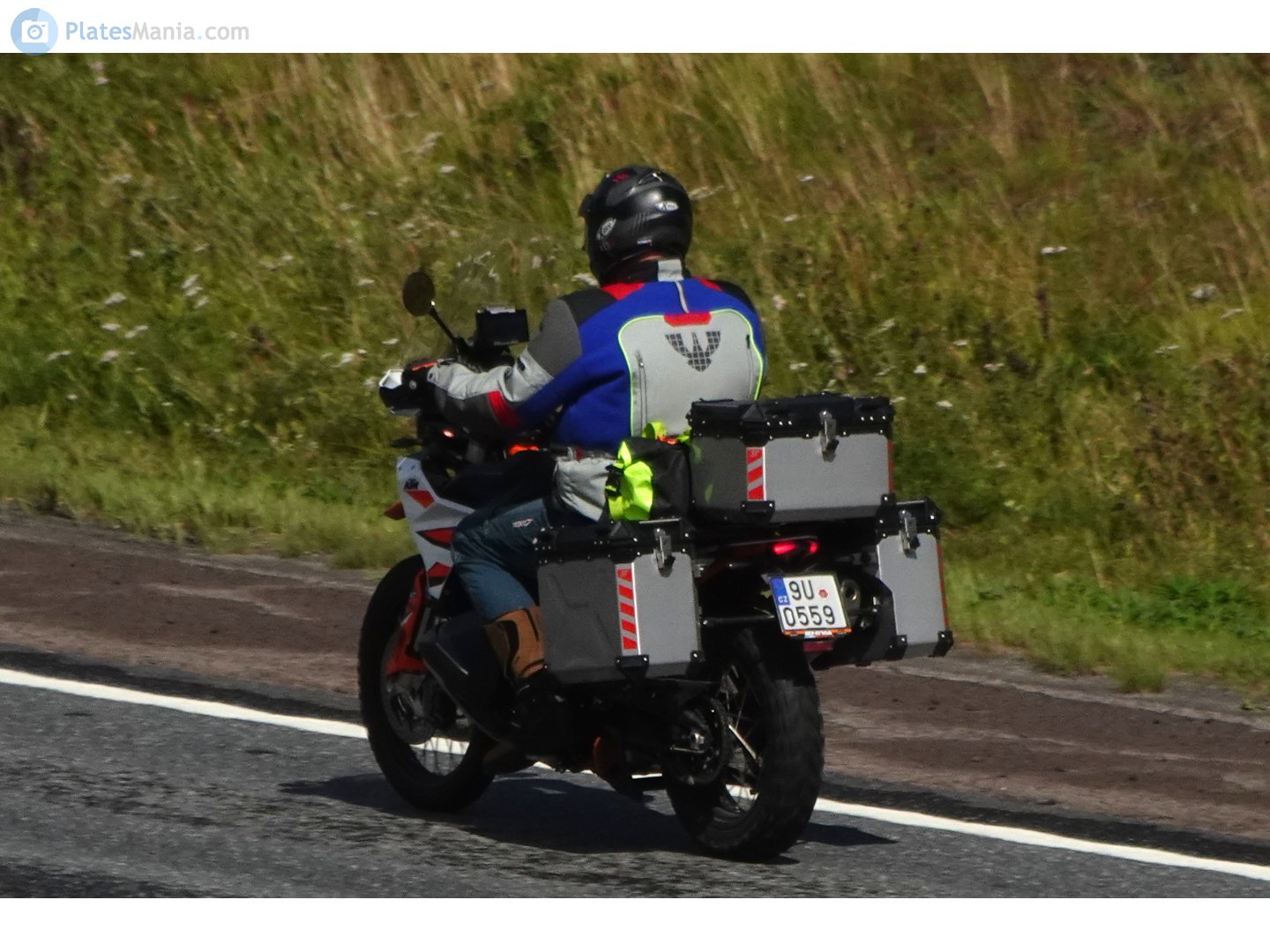 9U 0559, KTM Adventure 