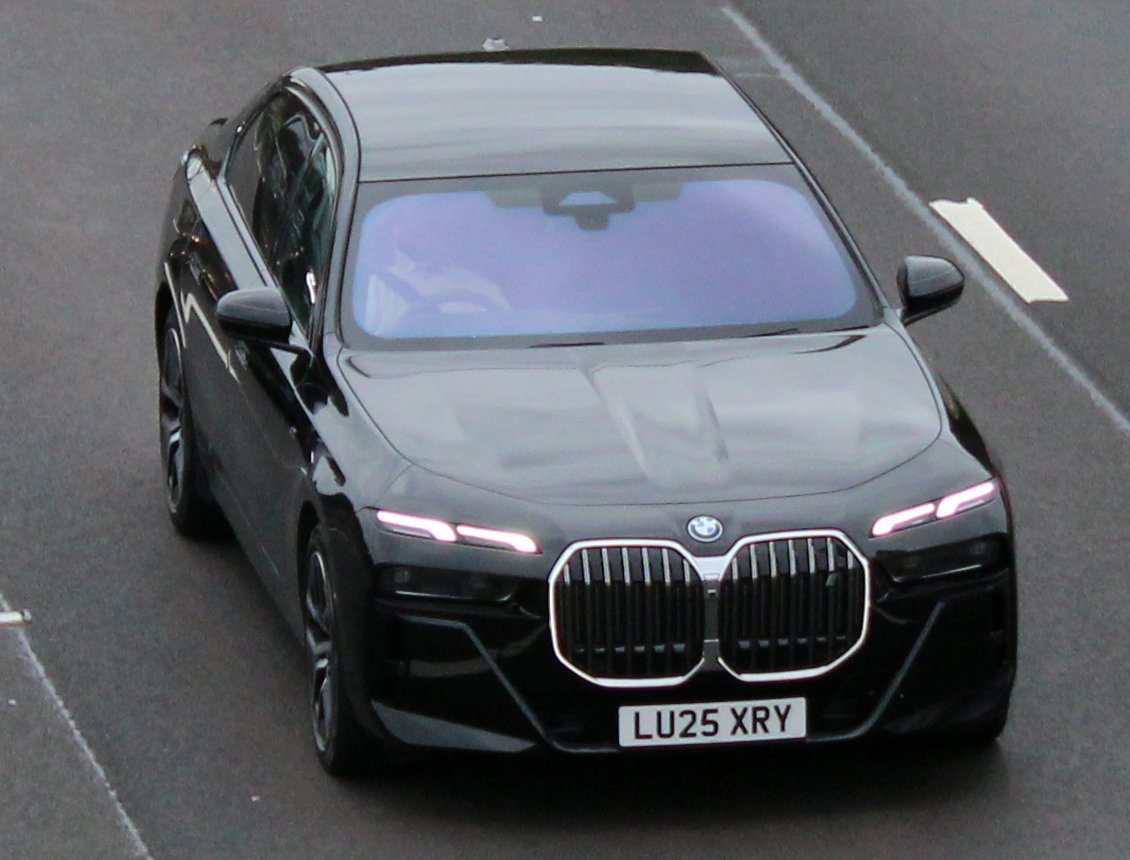 LU25XRY, BMW i7 1st gen (G70), 2022–