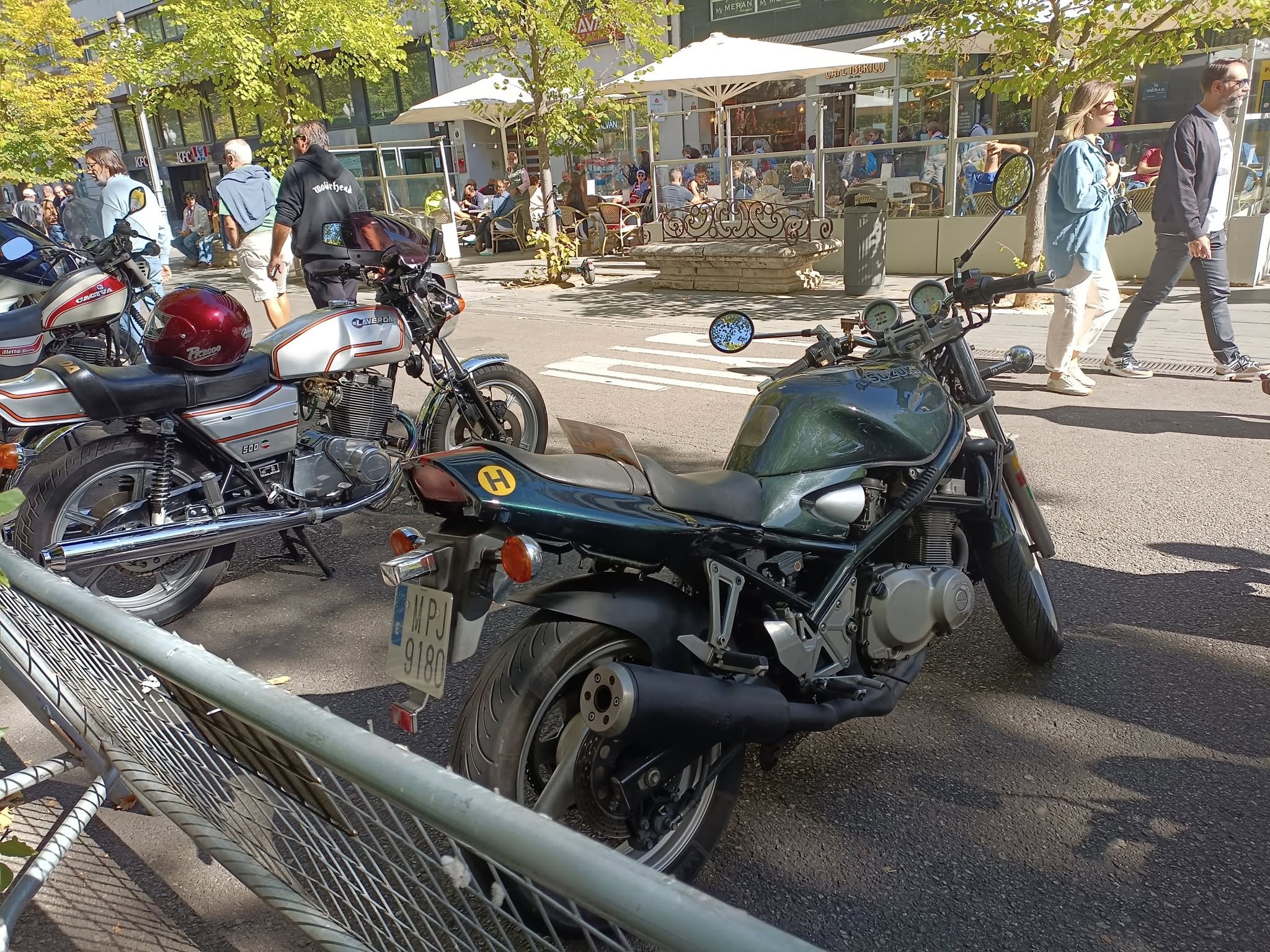 M 9180 PJ, Suzuki GSF Series (Bandit) 1st gen GSF400, 1989–1997 (GSF250; JP-market, 1989–2000)