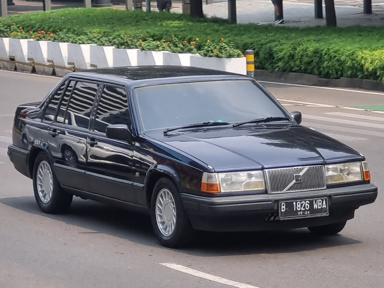 B 1826 WBA, Volvo 960 1st gen Sedan (964), 1990–1994