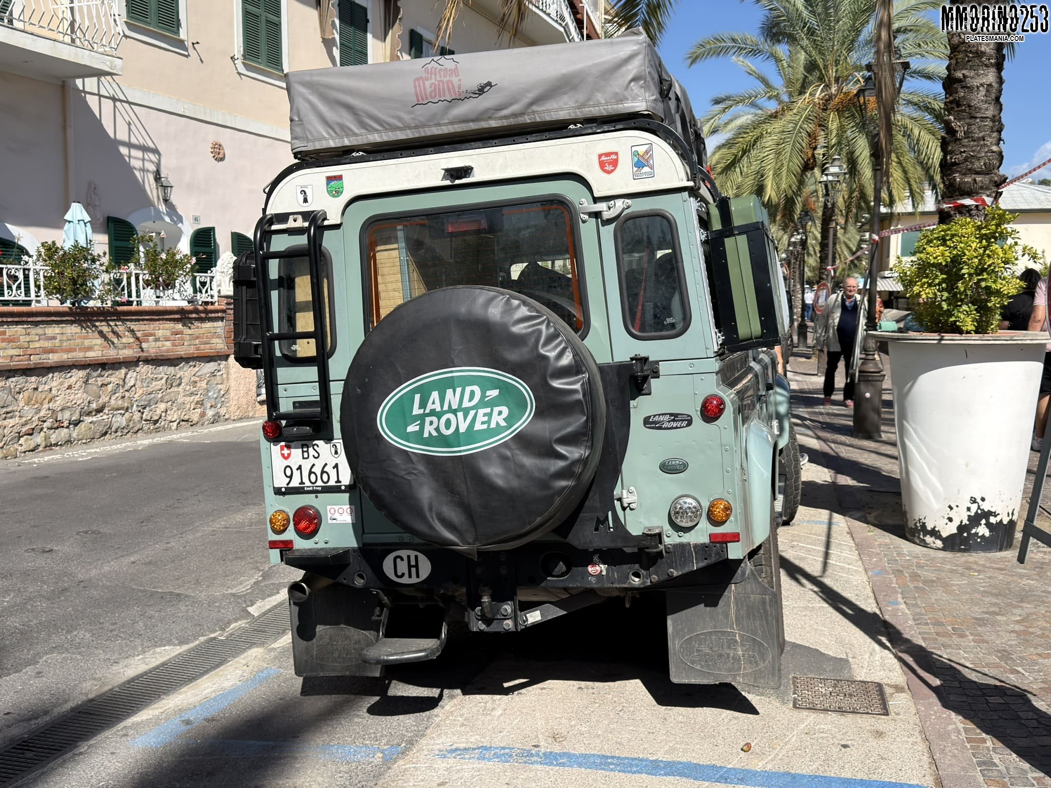 BS 91661, Land Rover Defender 1st gen 110