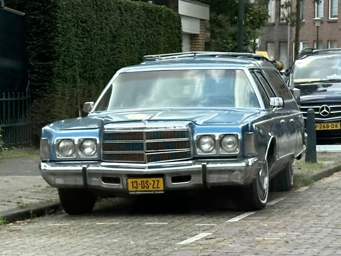 13-DS-ZZ, Chrysler Town&Country 6th gen Wagon, 1973–1977