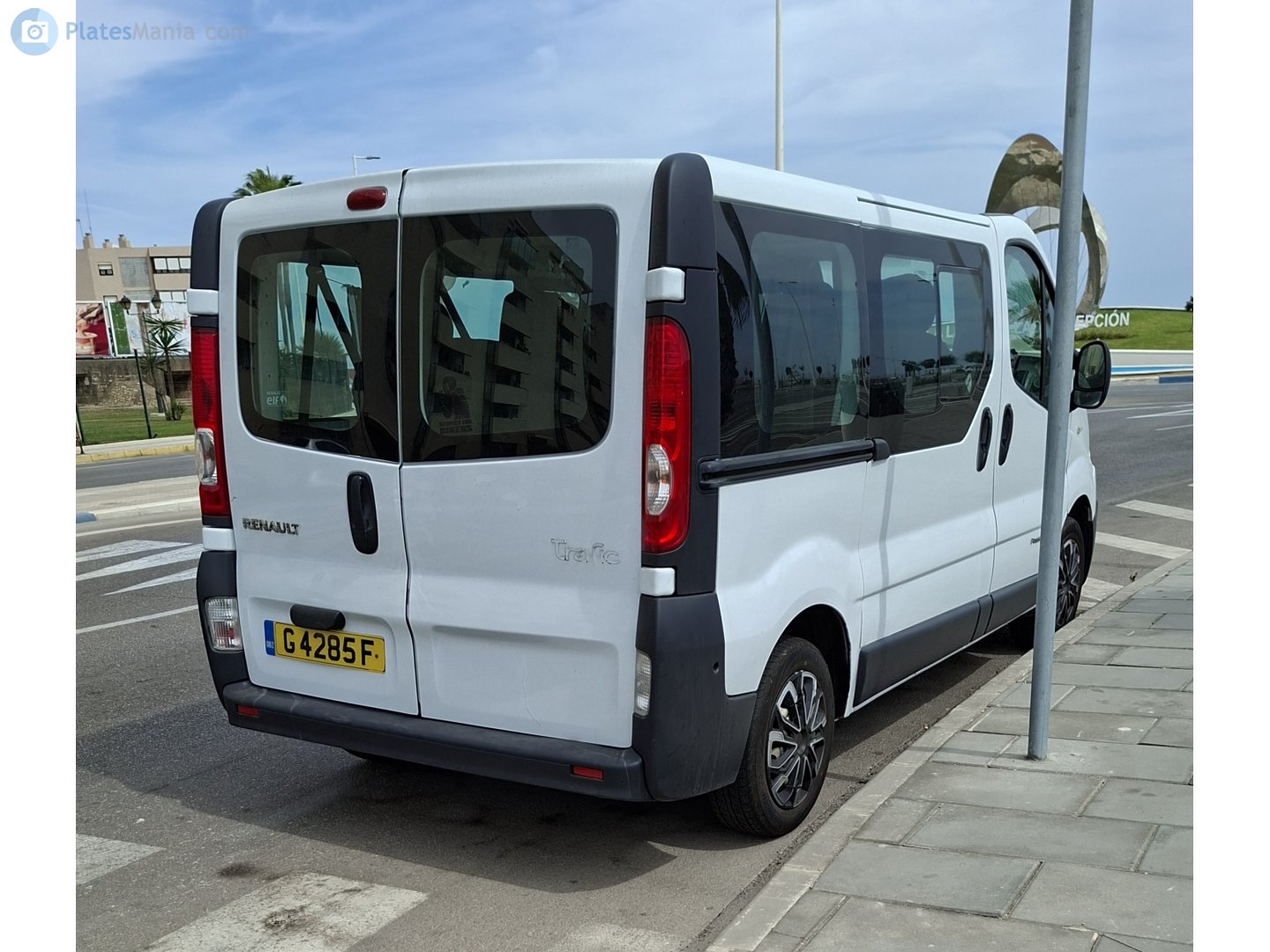 G 4285 F, Renault Trafic 2nd gen (X83), 2001–2014