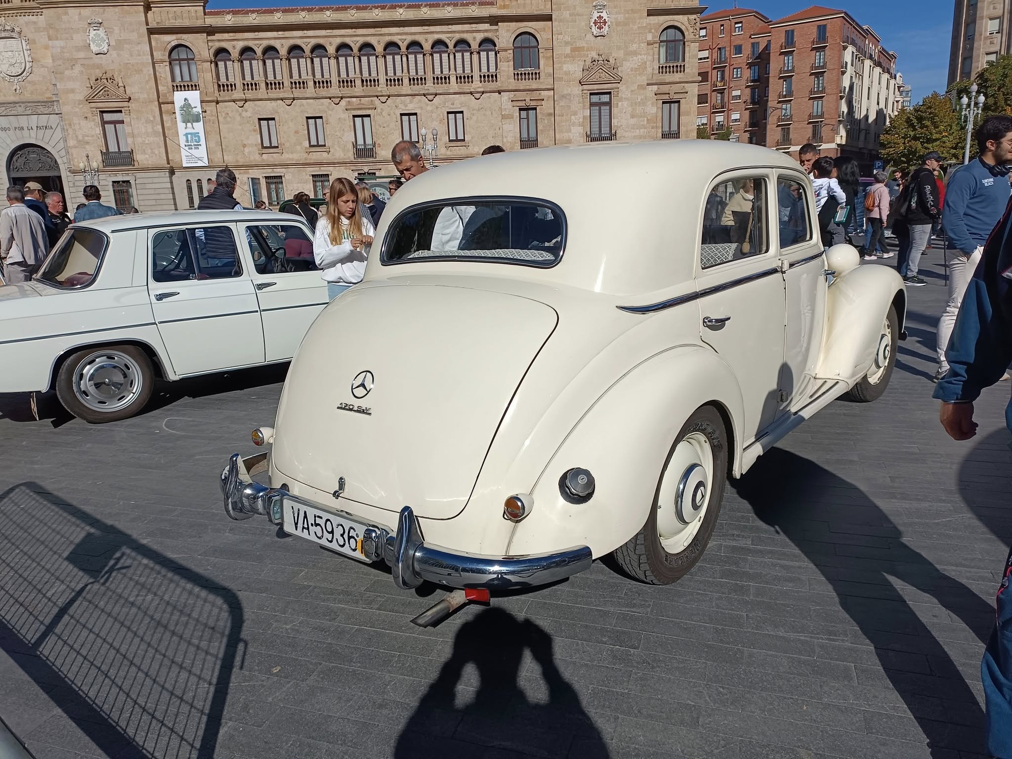 VA-5936, Mercedes-Benz 170 