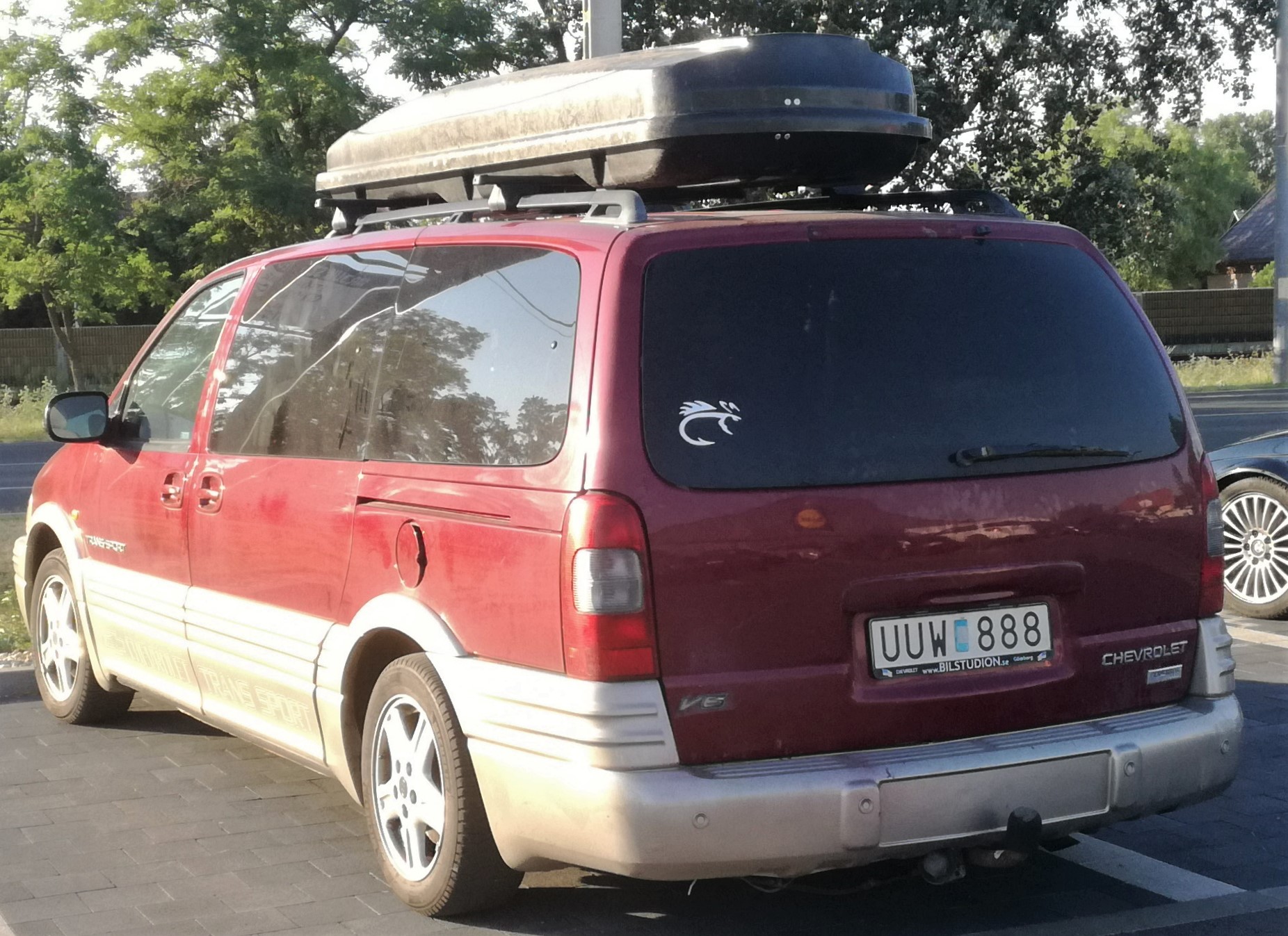 UUW 888, Chevrolet Trans Sport 1st gen (GMT200), 1997–2004