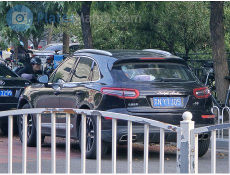 京N·Y7J05, Zotye SR9