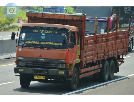 W 8932 UW, Mitsubishi Fuso The Great