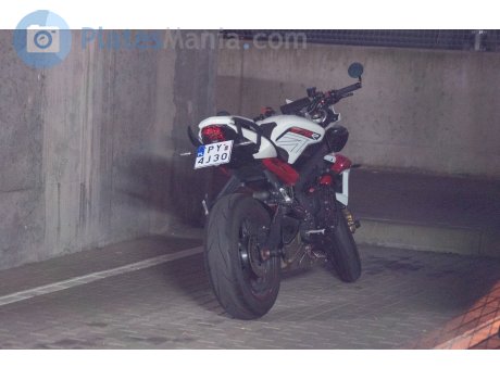 PY 4J30, Triumph Motorcycles Street Triple
