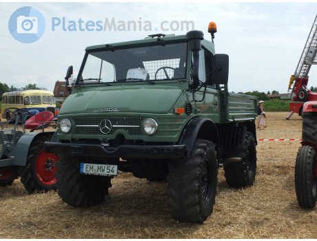 EM MW 54, Mercedes-Benz Unimog