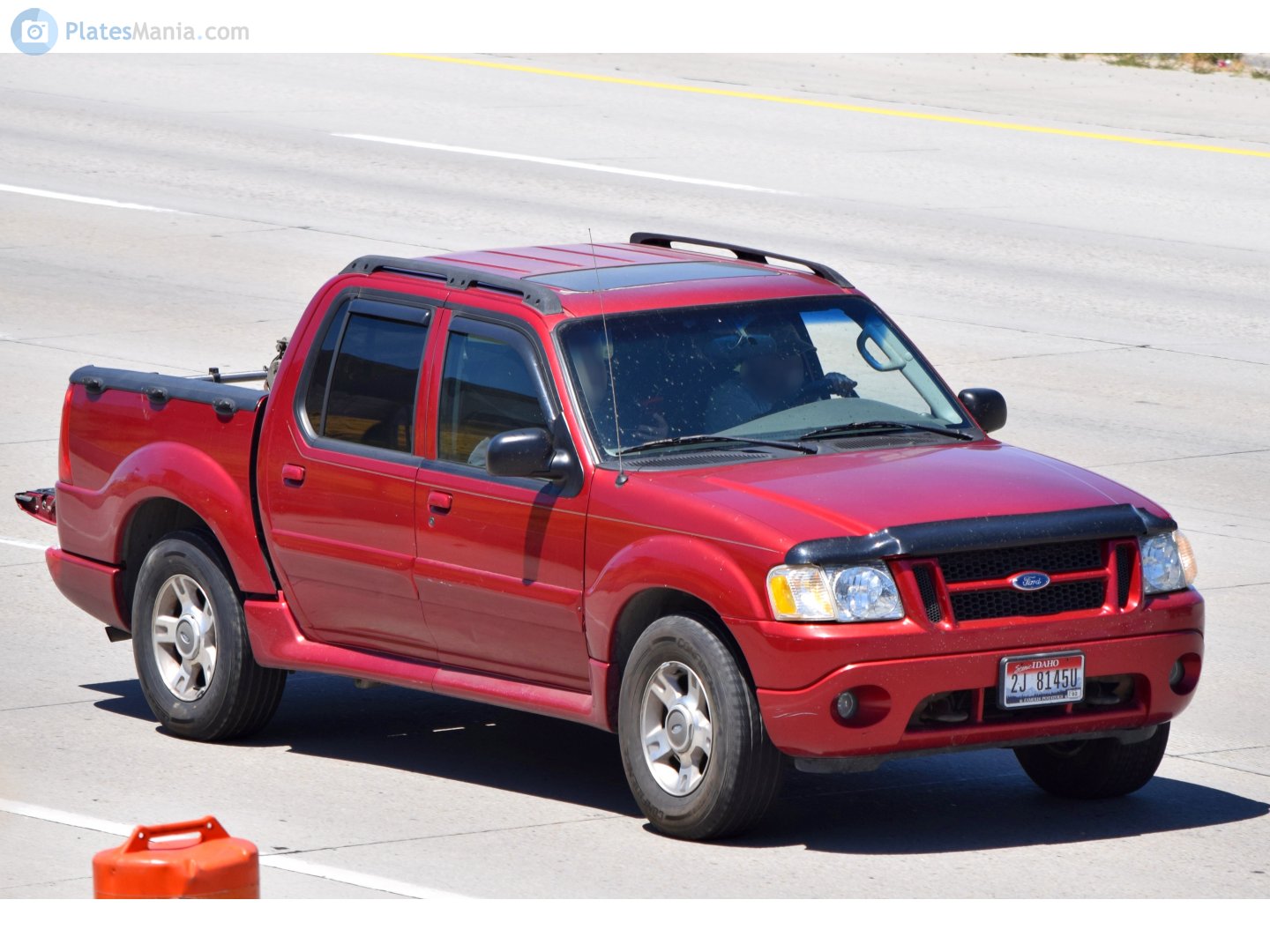 2J 8145U, Ford Explorer 2nd gen Sport Trac Pickup (UN105; NA-market), 2000–2005