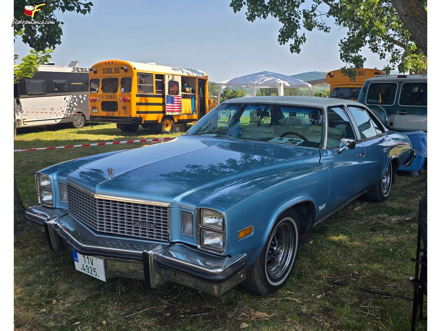11V 4925, Buick Century 3rd gen 4-door Sedan (29; A-body), 3rd facelift, 1975–1977