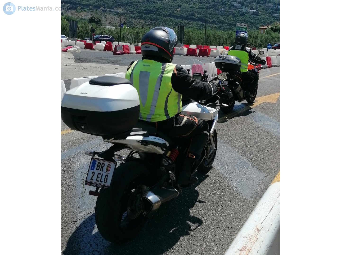 BR 2 ELG, Aprilia Caponord 3rd gen ETV1200, 2013–2017