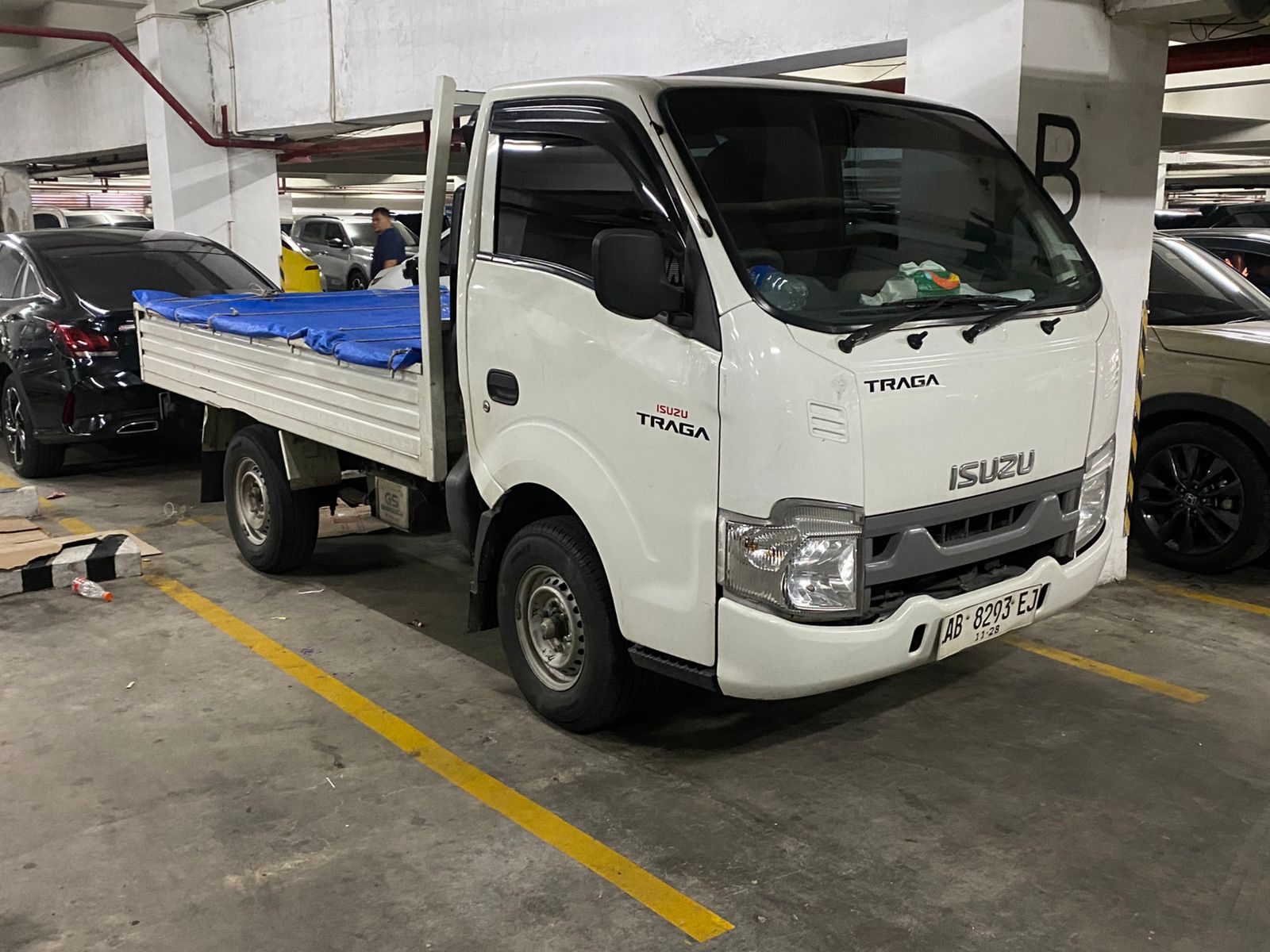 AB 8293 EJ, Isuzu Traga 