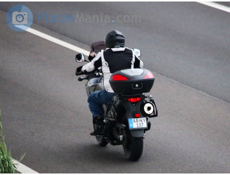 AA KY-137, Suzuki V-Strom