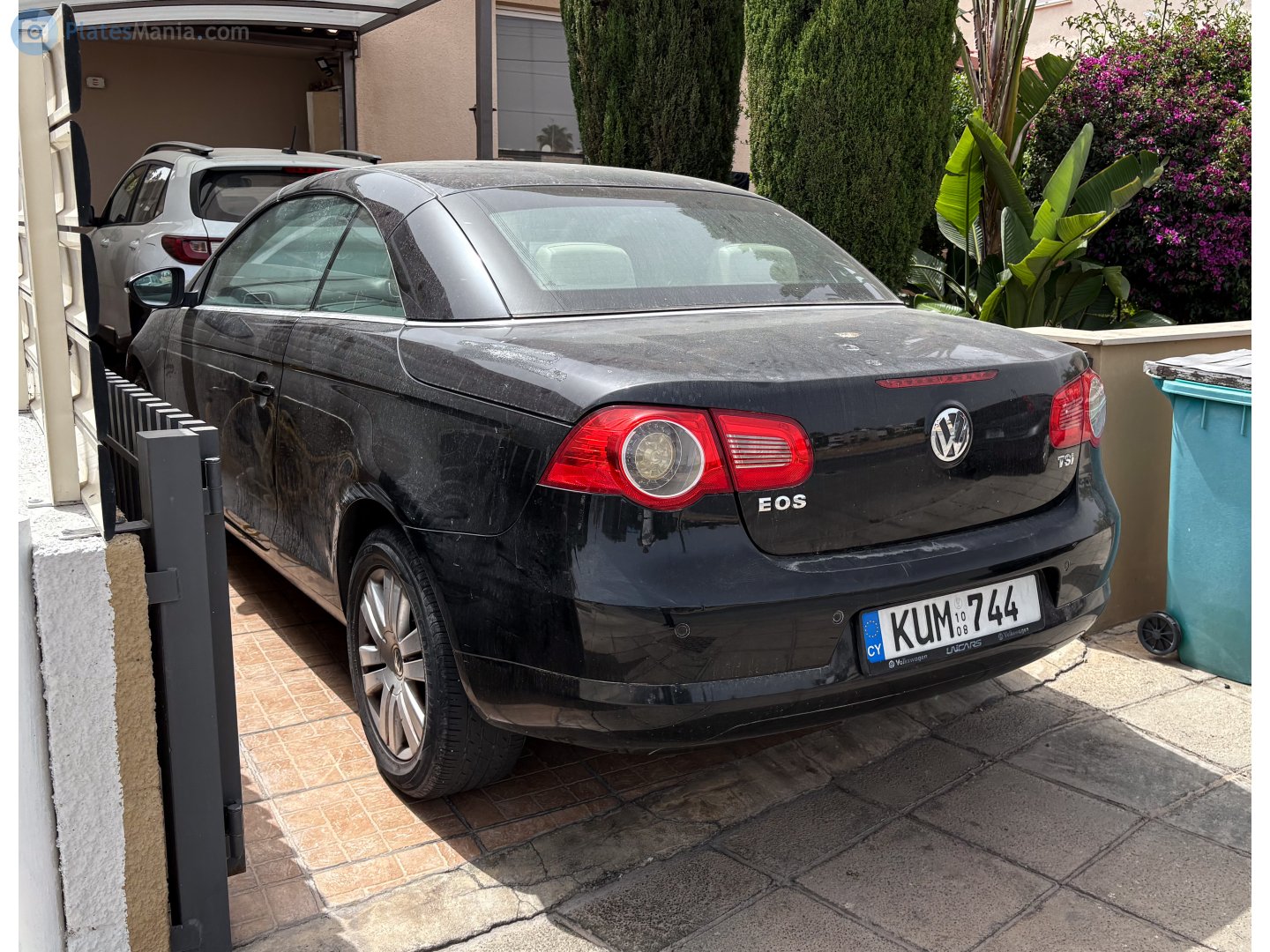 KUM 744, Volkswagen Eos 1st gen (1F), 2006–2010