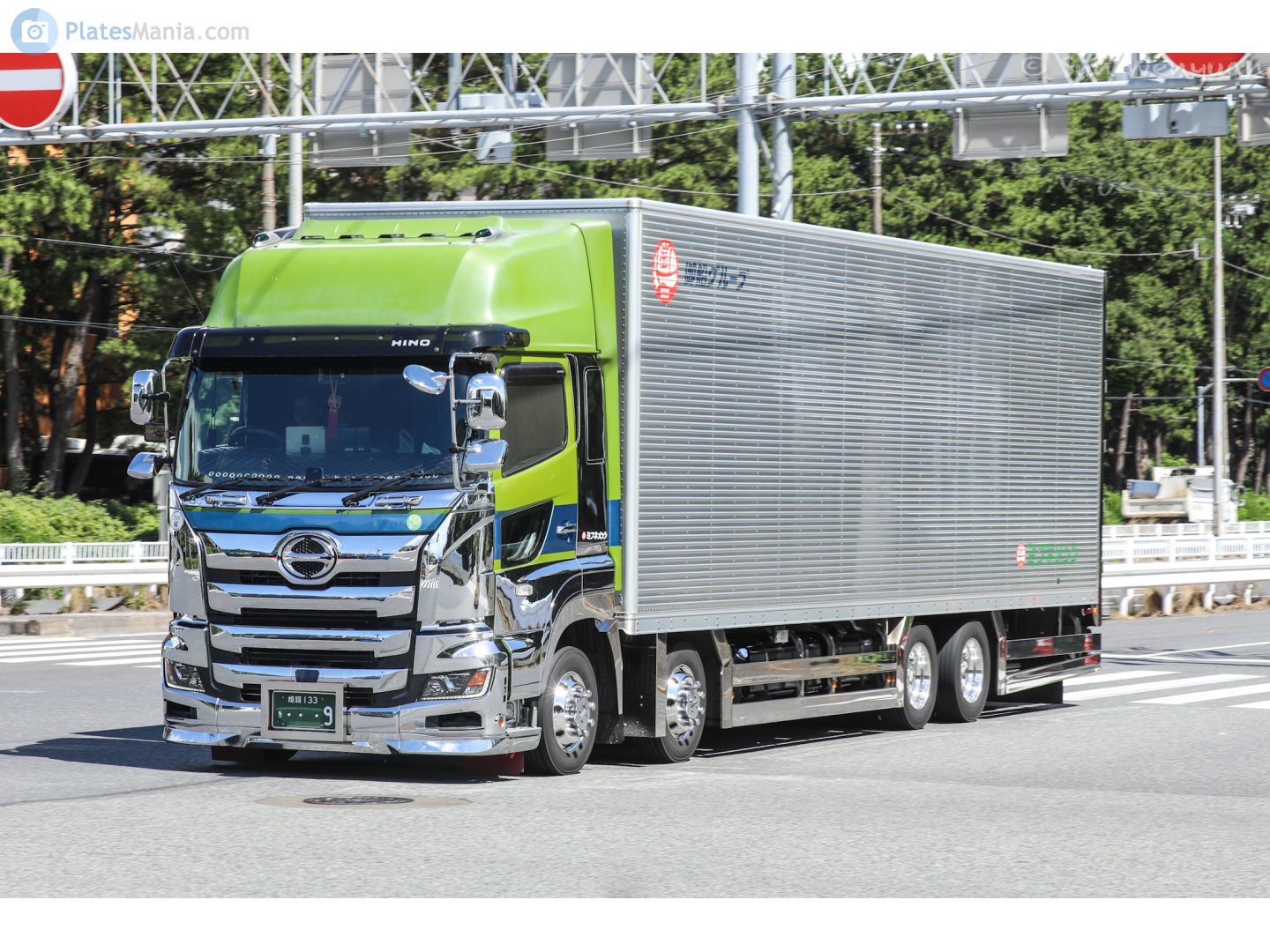 姫路 133 き 9, Hino Profia 3rd gen, 2017–