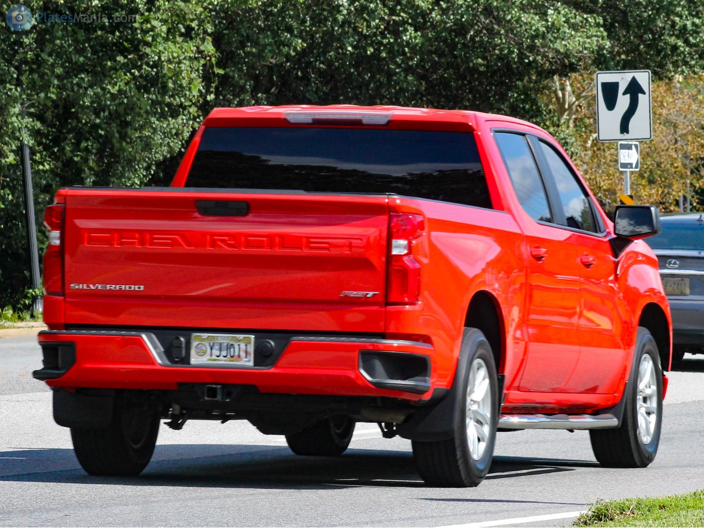 YJJ011, Chevrolet Silverado 4th gen 1500 (GMT1XX), 2018–