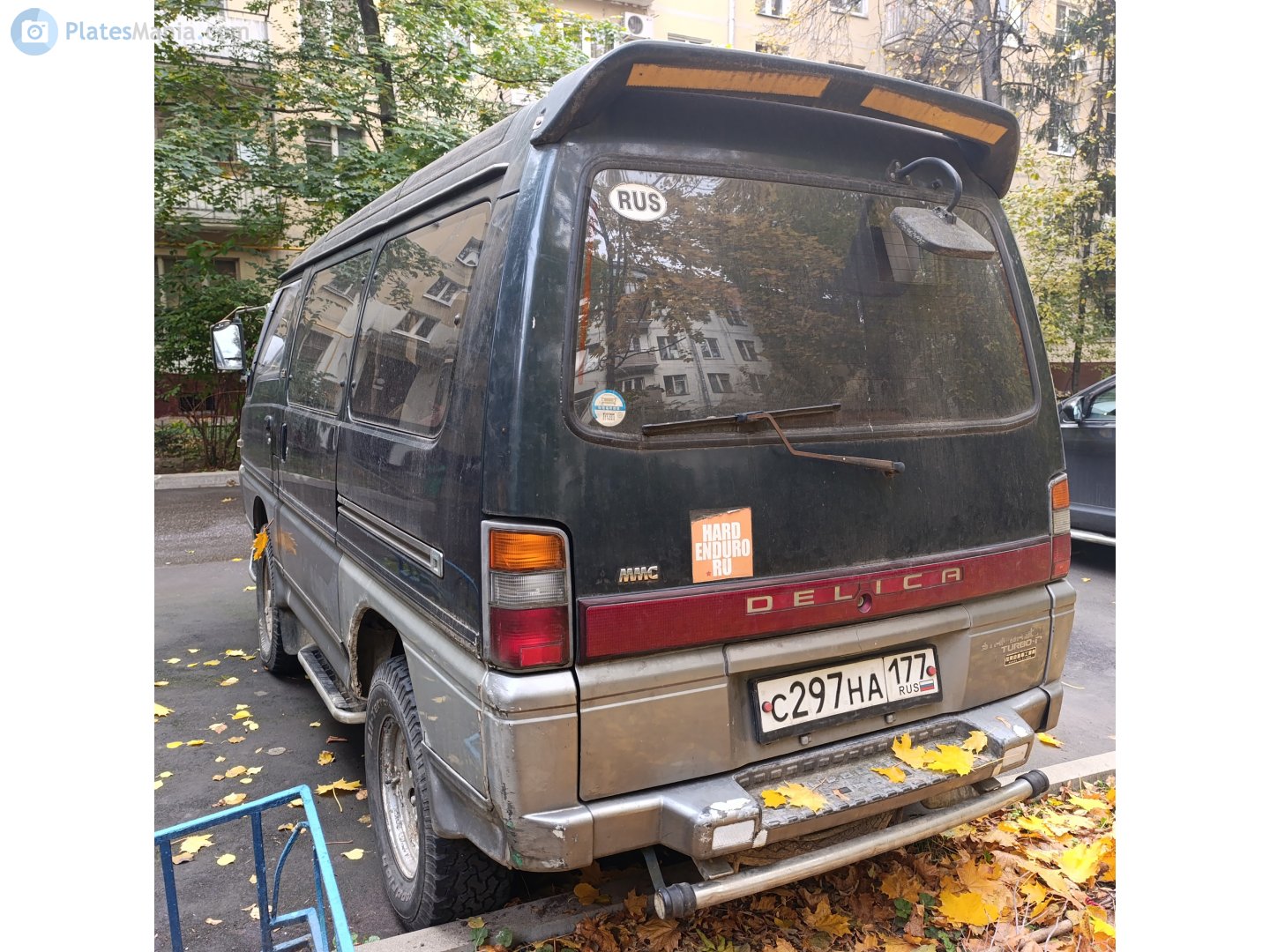 с 297 на 177, Mitsubishi Delica 3rd gen Star Wagon, 1st facelift, 1990–1999