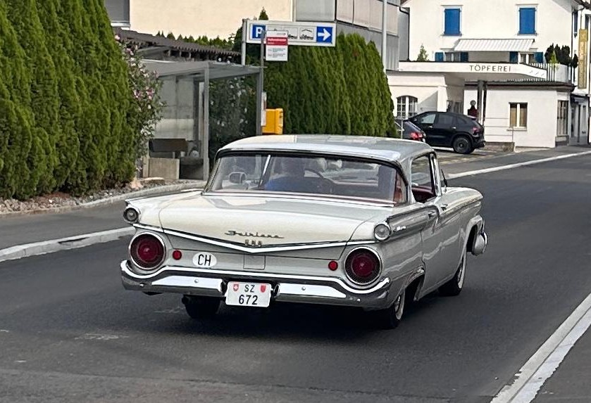 SZ 672, Ford Fairlane Americas: 2nd gen, 1957–1959