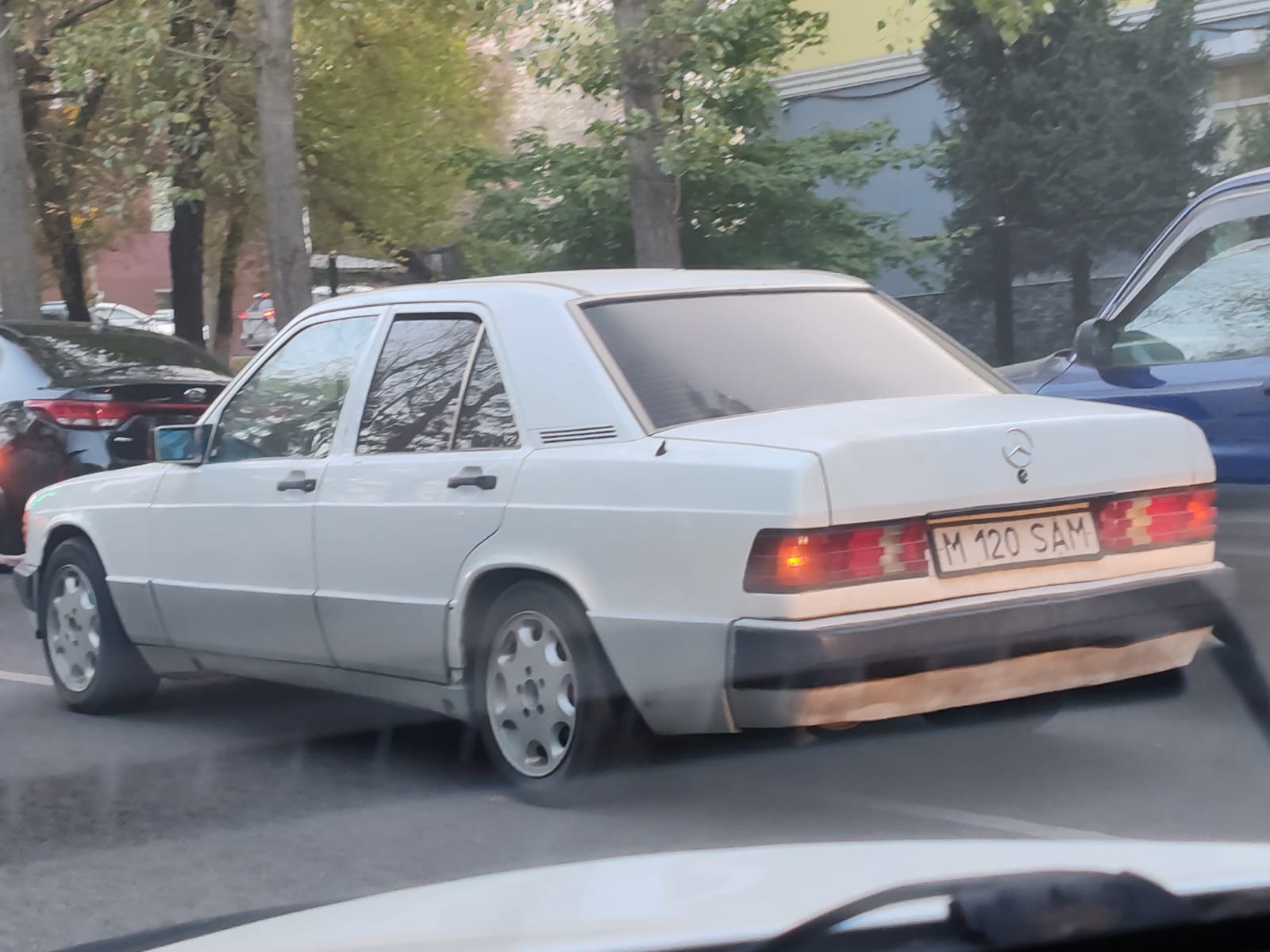 M 120 SAM, Mercedes-Benz C-Klasse 190 Sedan (W201), 1982–1993