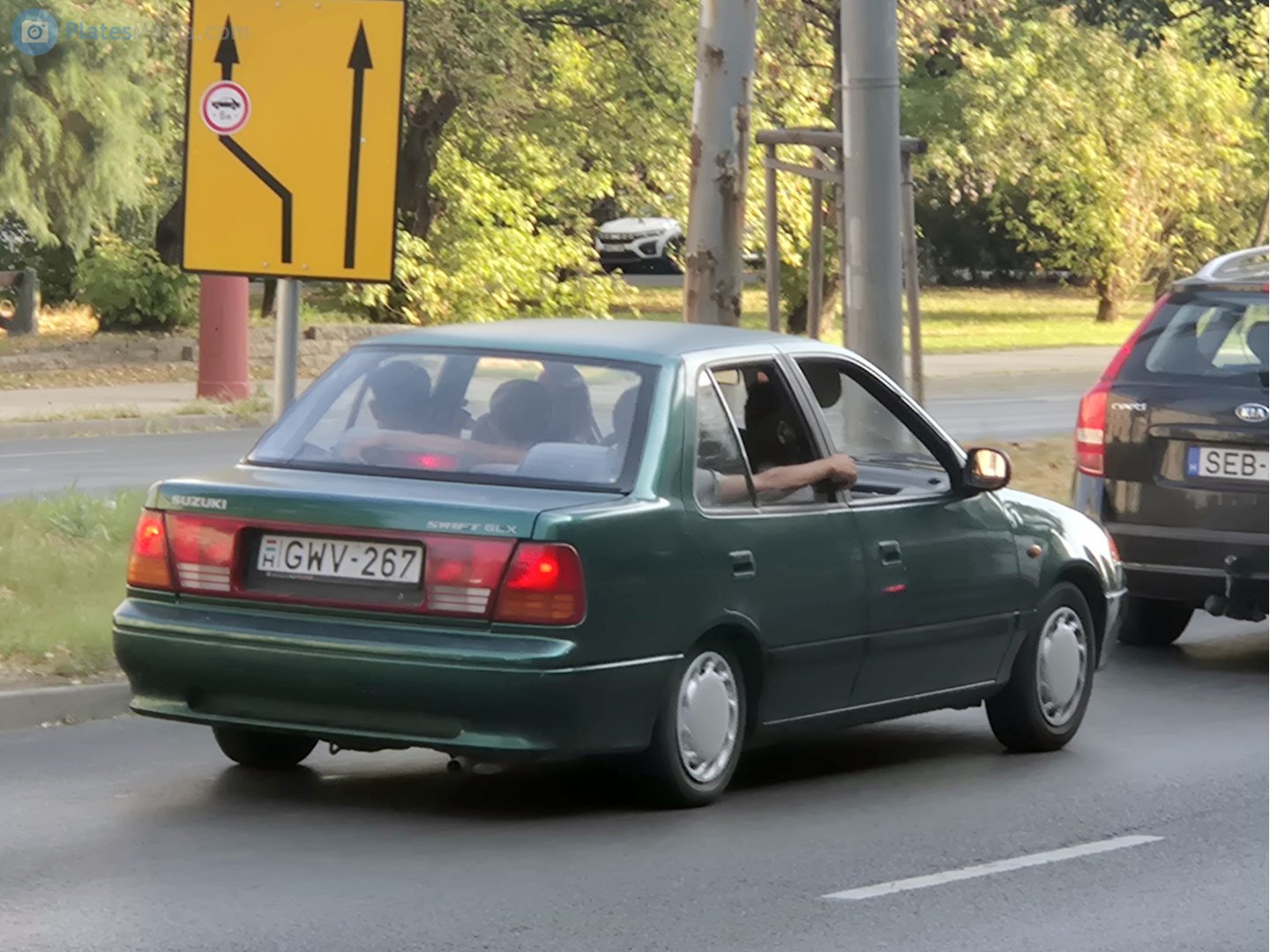 GWV-267, Suzuki Swift 2nd gen Sedan (SF), facelift, 1996–2004