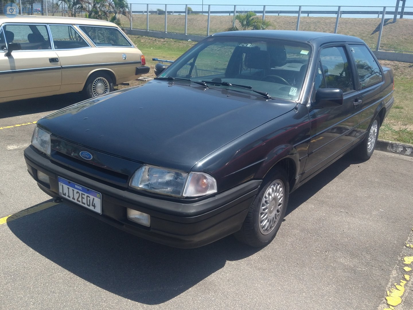LII2E04, Ford Versailles 1st gen 2-door Sedan (LATAM-market), 1991–1995