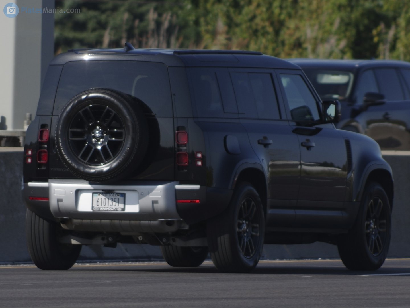 6101351, Land Rover Defender 2nd gen 110