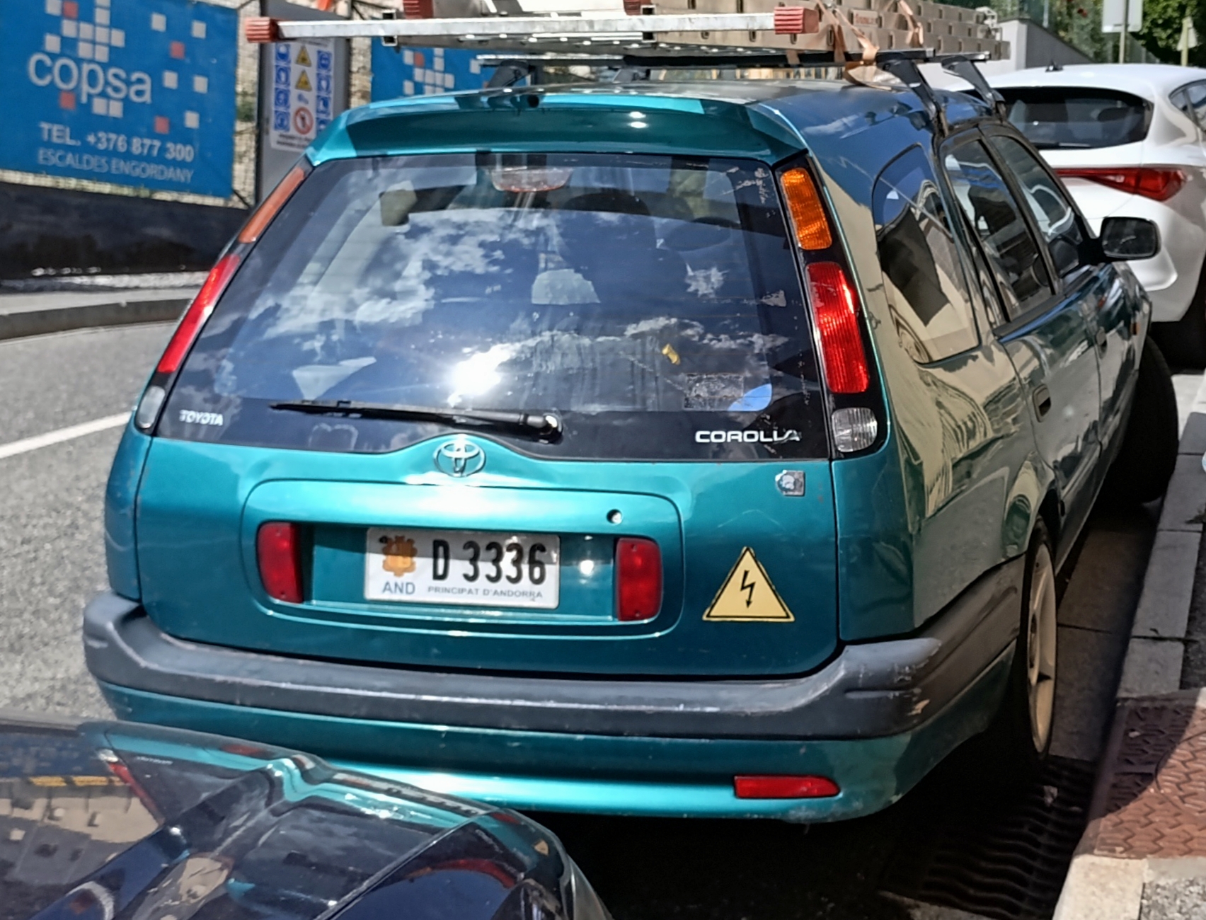 D 3336, Toyota Corolla 8th gen Wagon (E110), 1997–2001