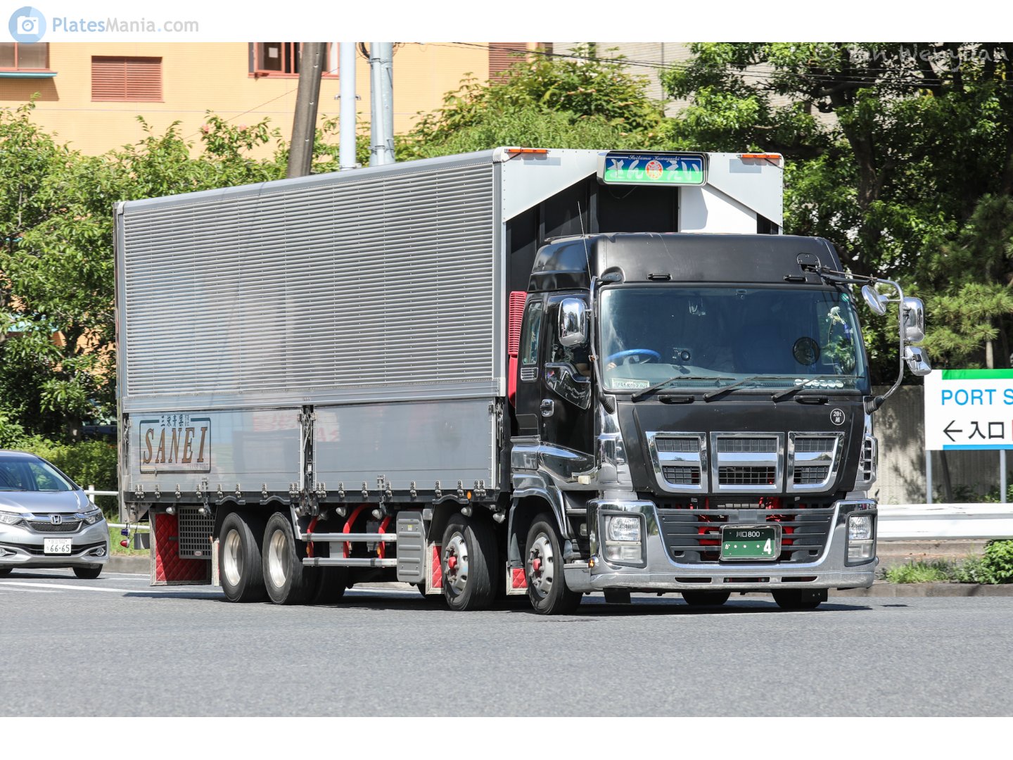 川口 800 か 4, Isuzu Giga 1st gen, 2nd facelift, 2010–2016