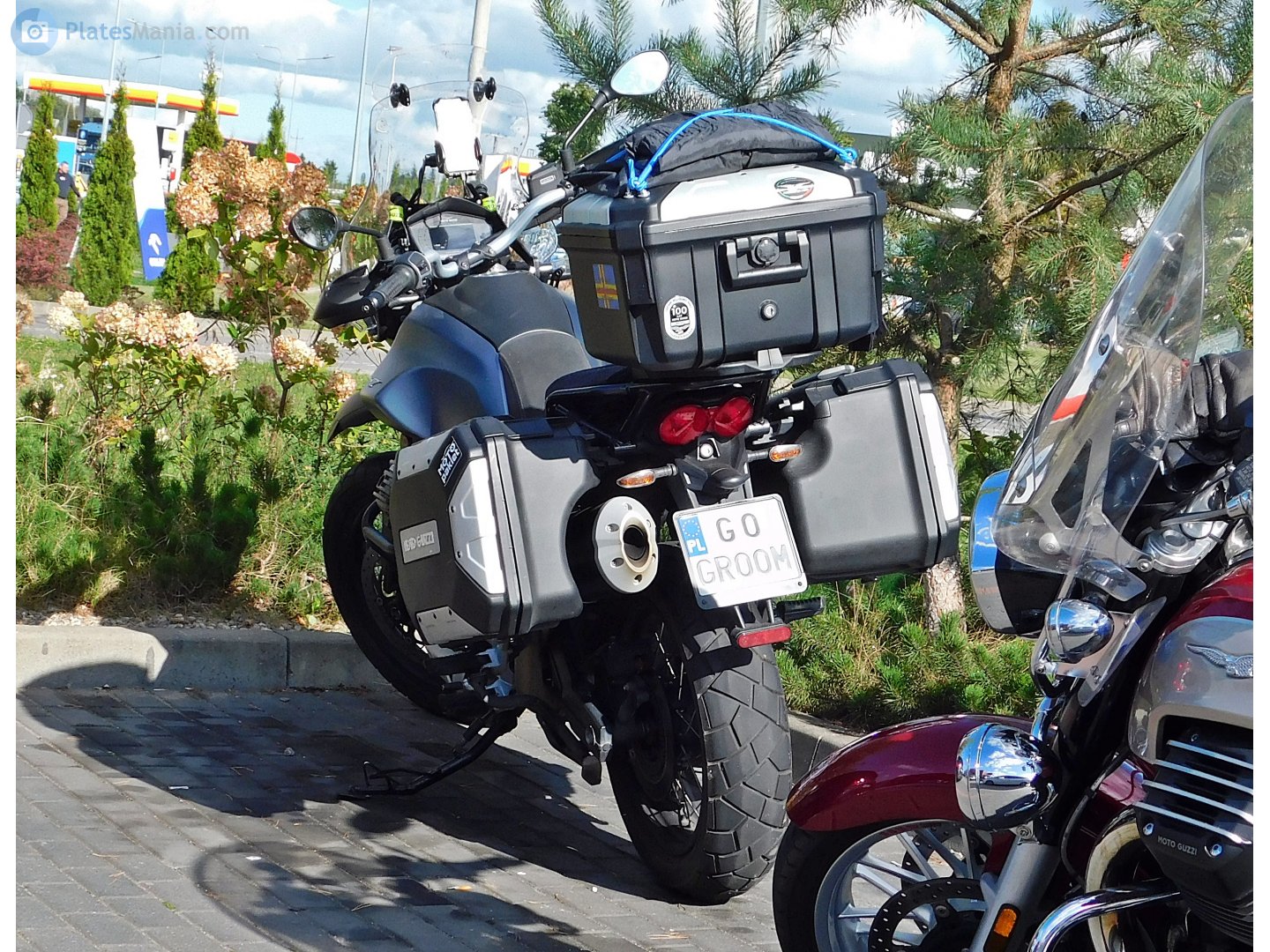 G0 GROOM, Moto Guzzi V85 TT 