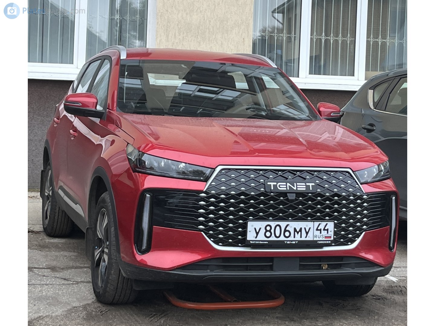 у 806 му 44, Tenet T4 