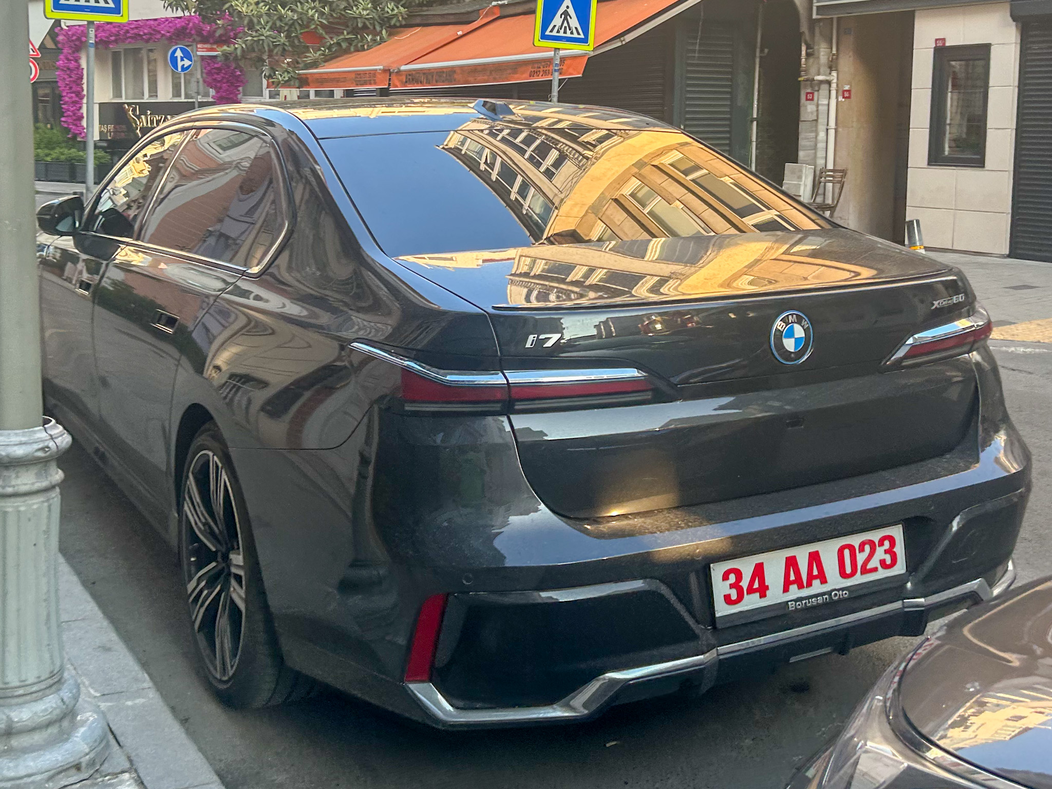 34 AA 023, BMW i7 1st gen (G70), 2022–