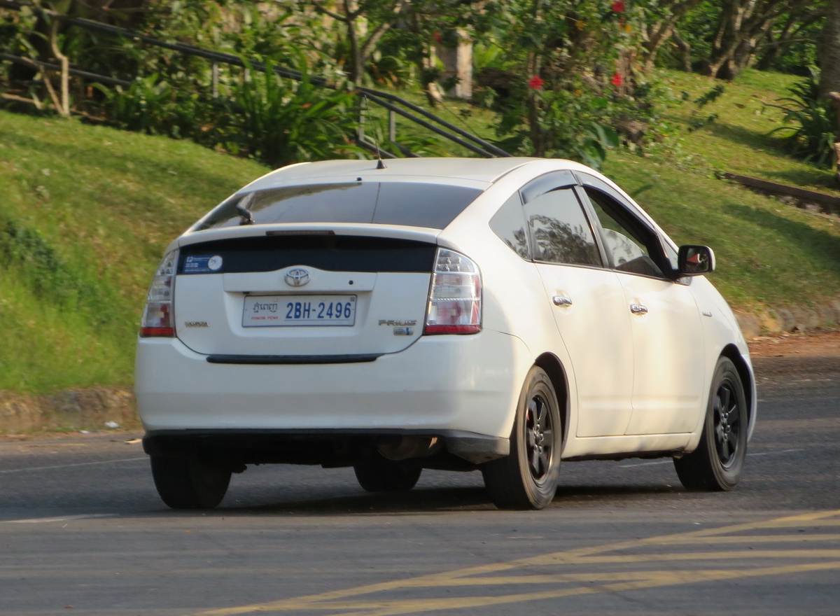 2BH-2496, Toyota Prius 2nd gen (NHW20), 2003–2011