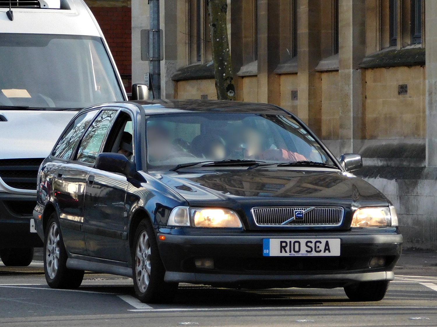 R10SCA, Volvo V40 1st gen (645), 1995–2004