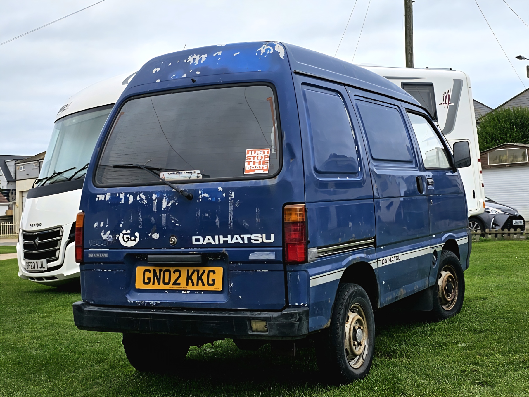 GN02KKG, Daihatsu Hijet Piaggio-built Van (S90), 1992-2010