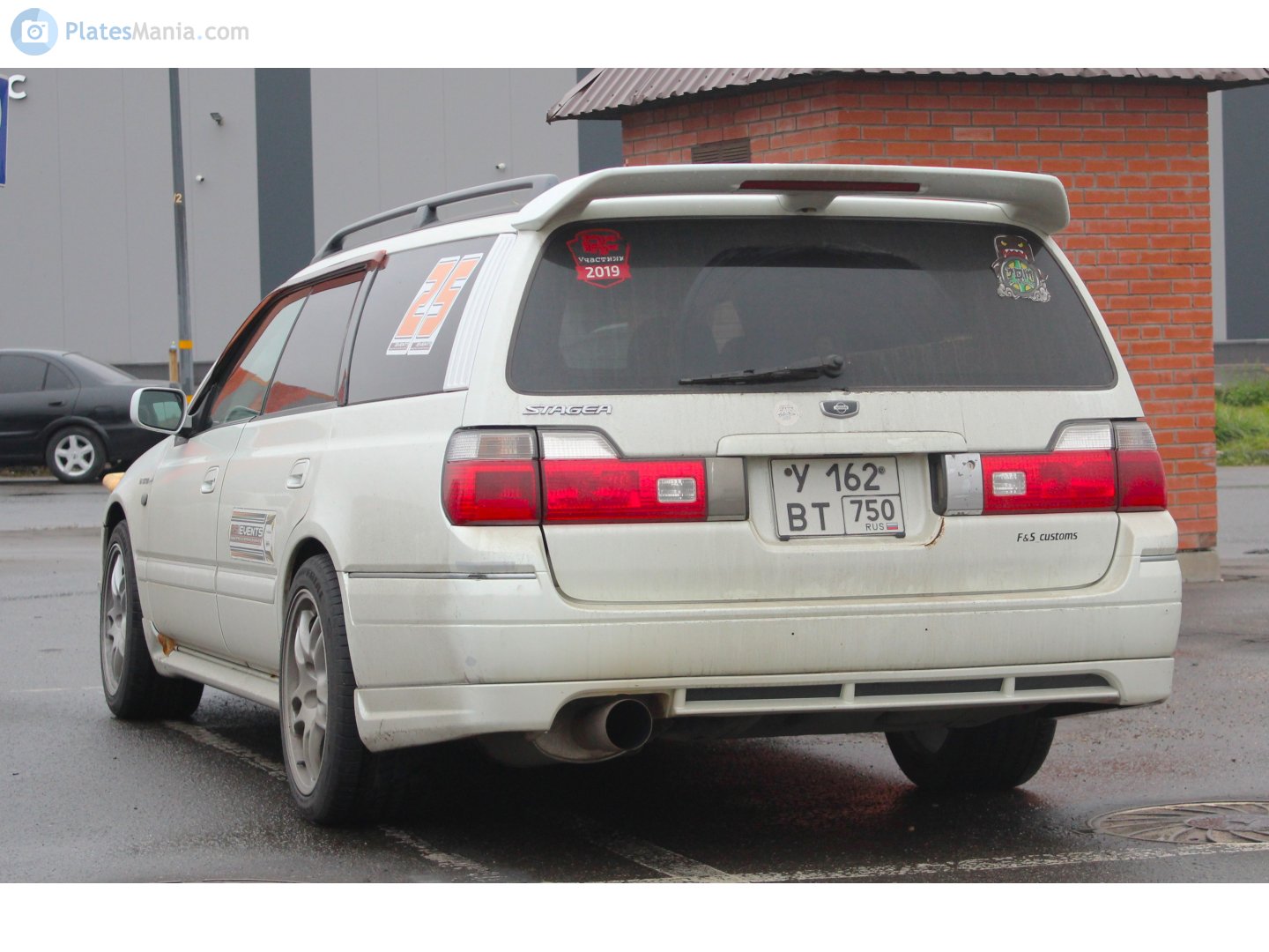у 162 вт 750, Nissan Stagea 1st gen (WC34), 1996–2001