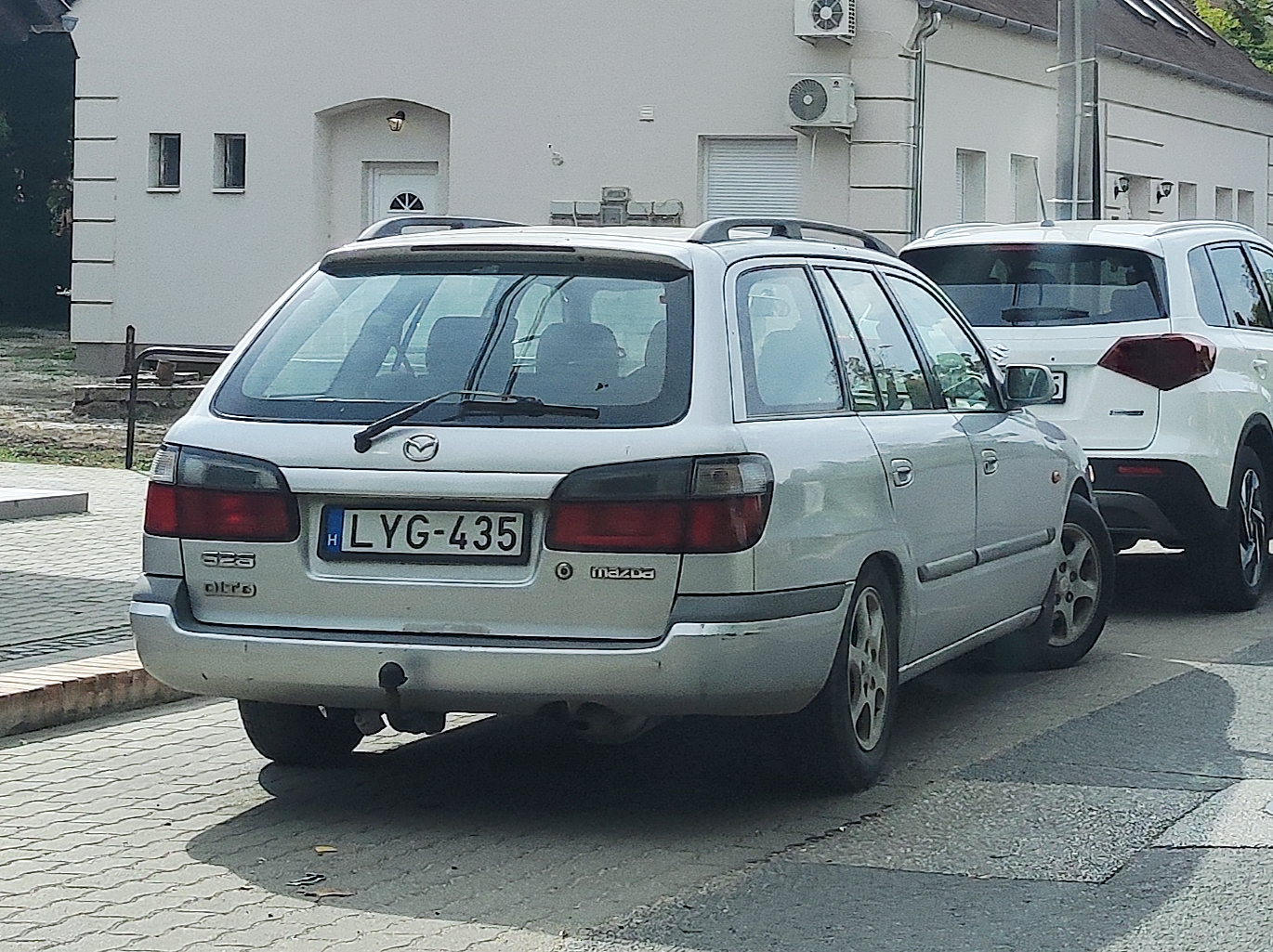 LYG-435, Mazda 626 5th gen Wagon (GW; Global-market), 1998–2002