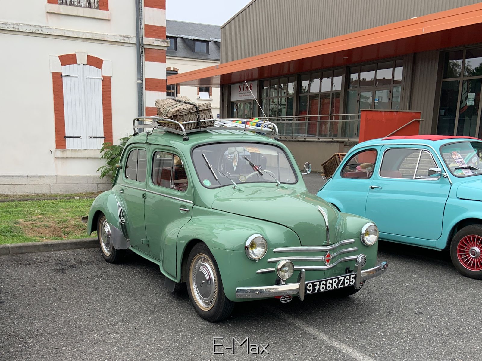9766 RZ 65, Renault 4CV 1st gen Sedan (106), 1947–1961