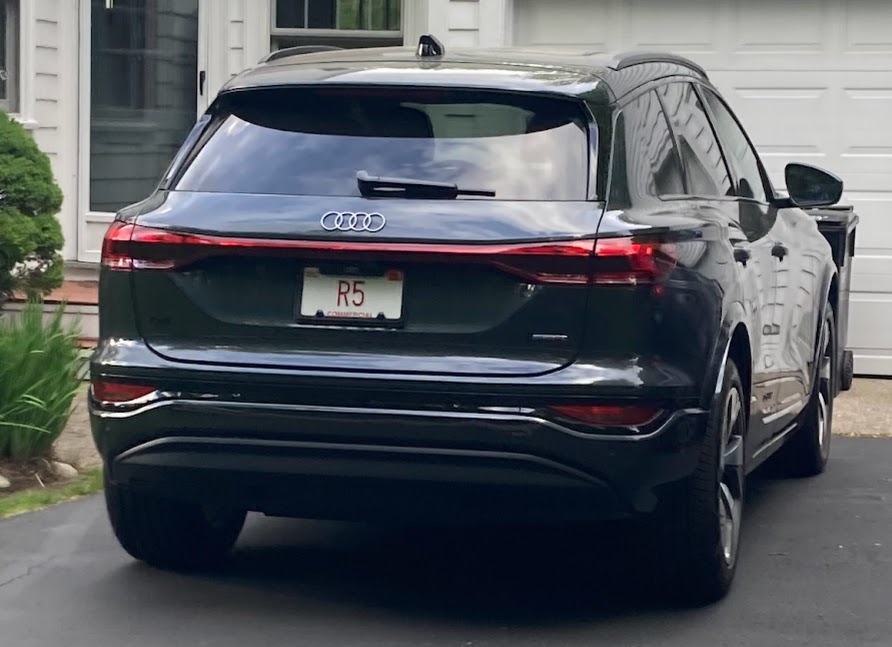 R5, Audi Q6/SQ6 1st gen e-tron SUV, 2024–