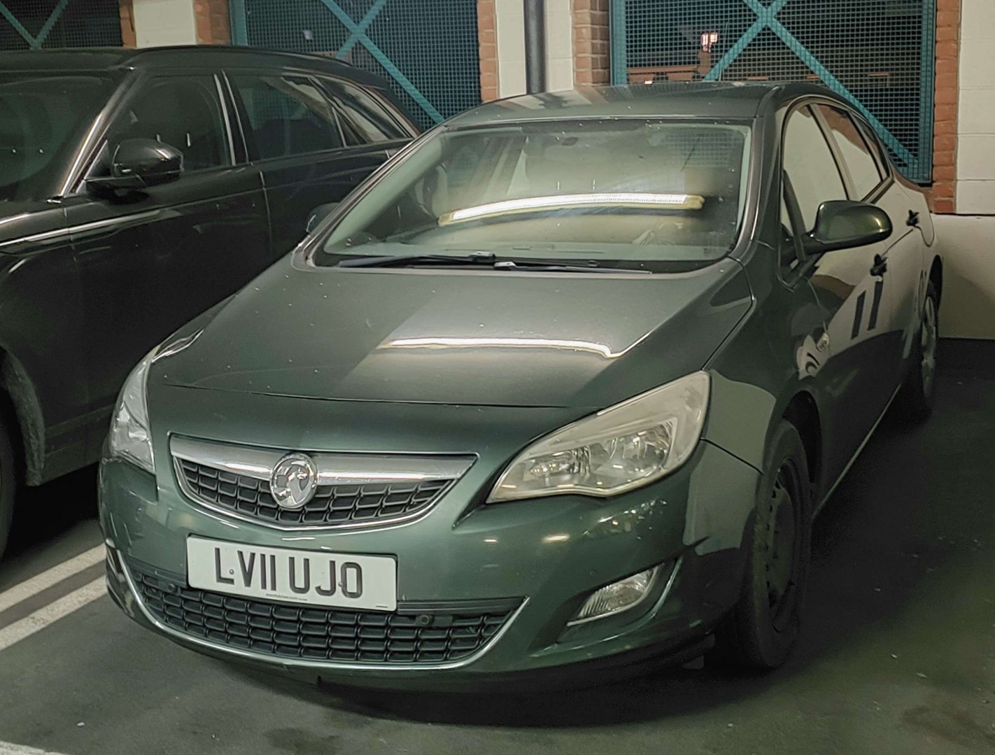 LV11UJO, Vauxhall Astra 6th gen Hatch (J; P10), 2009–2015