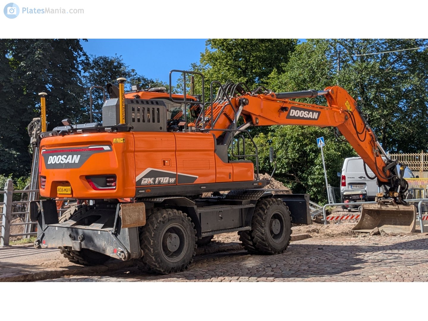 806-MAV, Doosan 100-400 Series(Dx) 