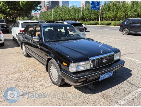 黑E·8QY13, Nissan Cedric