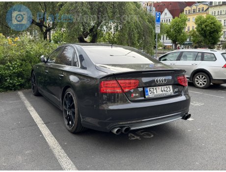 5Z1 4423, Audi S8