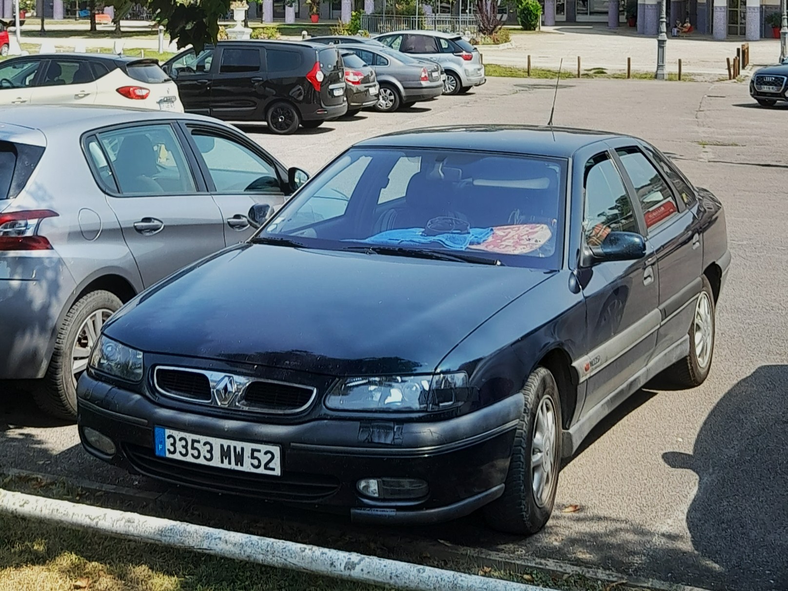 3353 MW 52, Renault Safrane 1st gen (B54; Global-market), facelift, 1996–2000