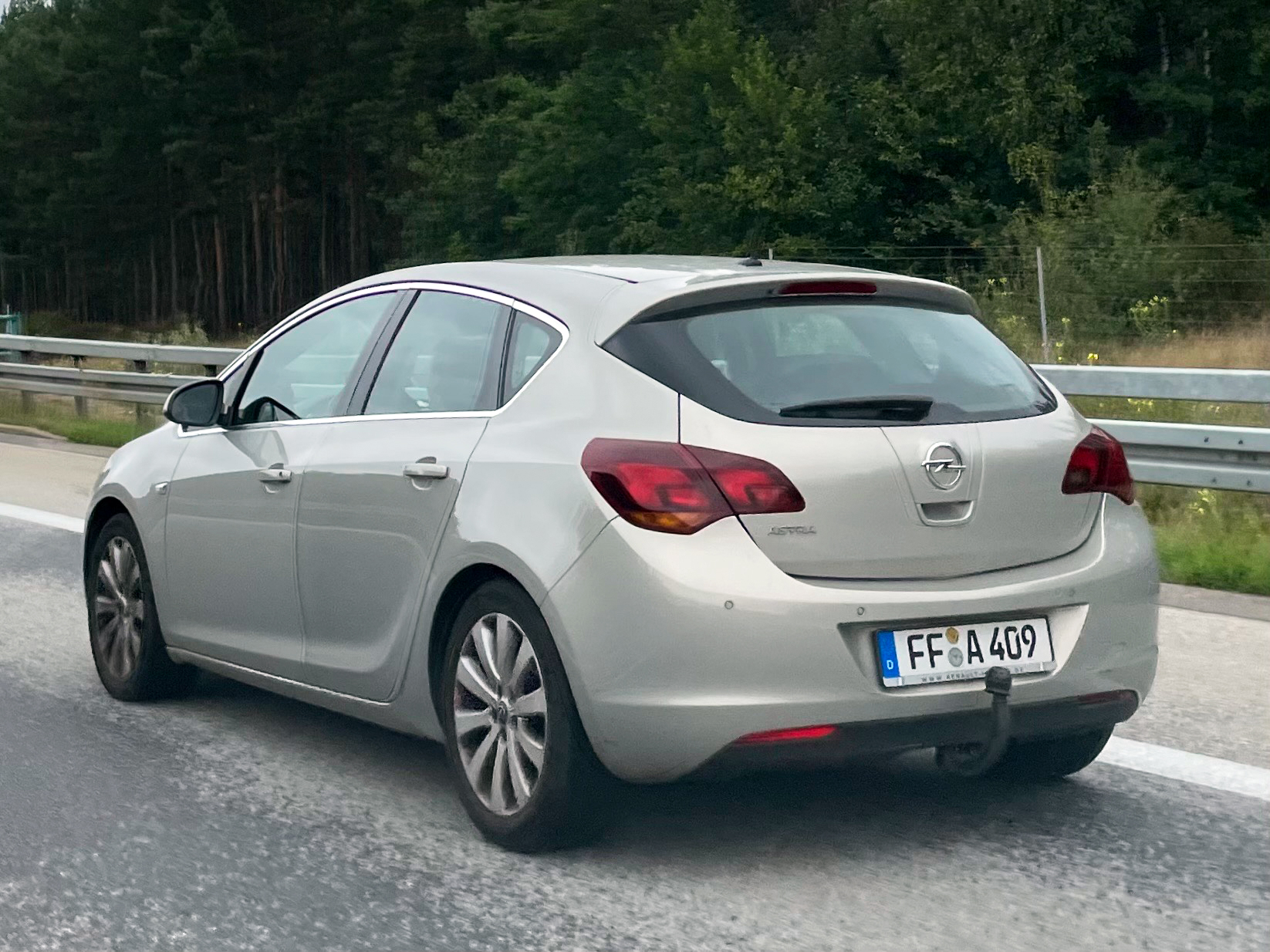 FF A 409, Opel Astra 4th gen Hatch (J; P10), 2009–2015