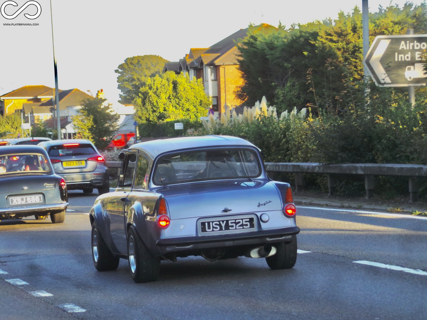 USY525, Ford Anglia 4th gen (105E/123E), 1959–1968