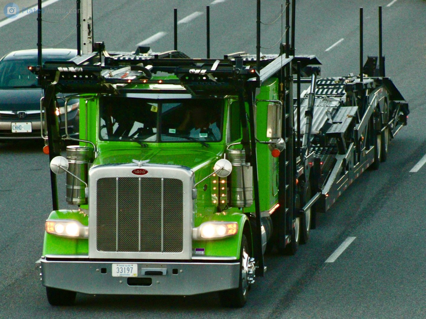 33197, Peterbilt 389 
