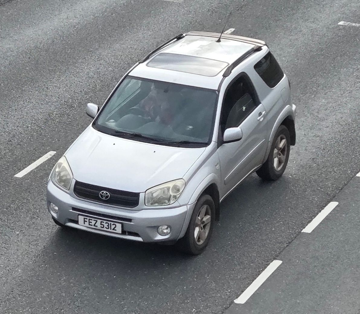 FEZ5312, Toyota RAV4 2nd gen 3-door SUV (XA20), 2000–2005